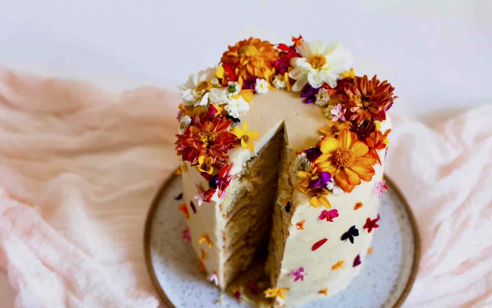 How to Style a Fake Cake with Fresh Flowers - DIY Beautify - Creating  Beauty at Home